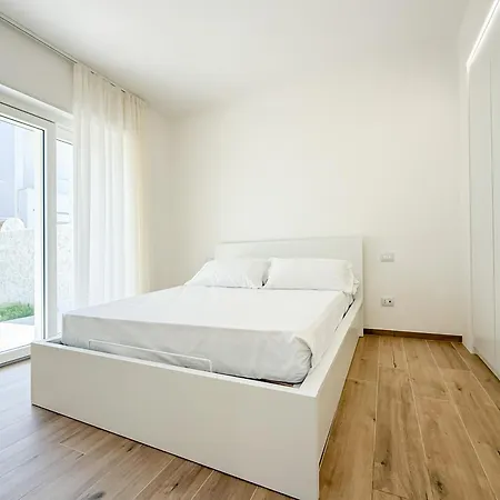 Twinsandbi A Apartment